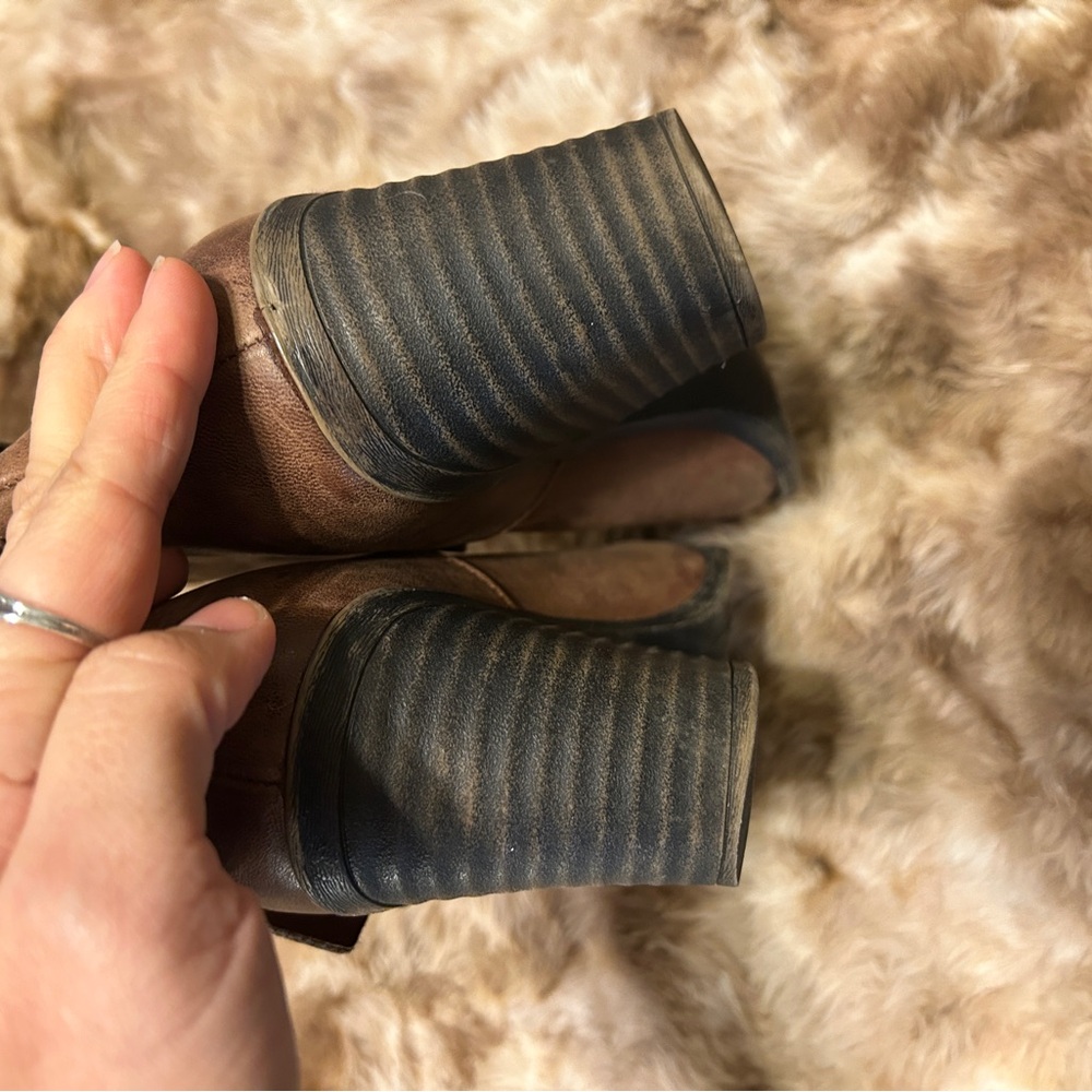 3/$10 🏷️ *LAST CHANCE!*  Lucky Brand Ankle Boots with Buckle - Picture 13 of 14